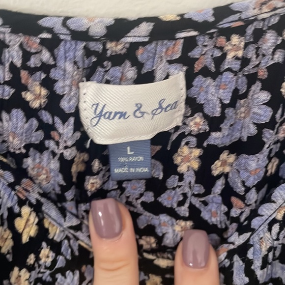 Dress - Picture 3 of 4